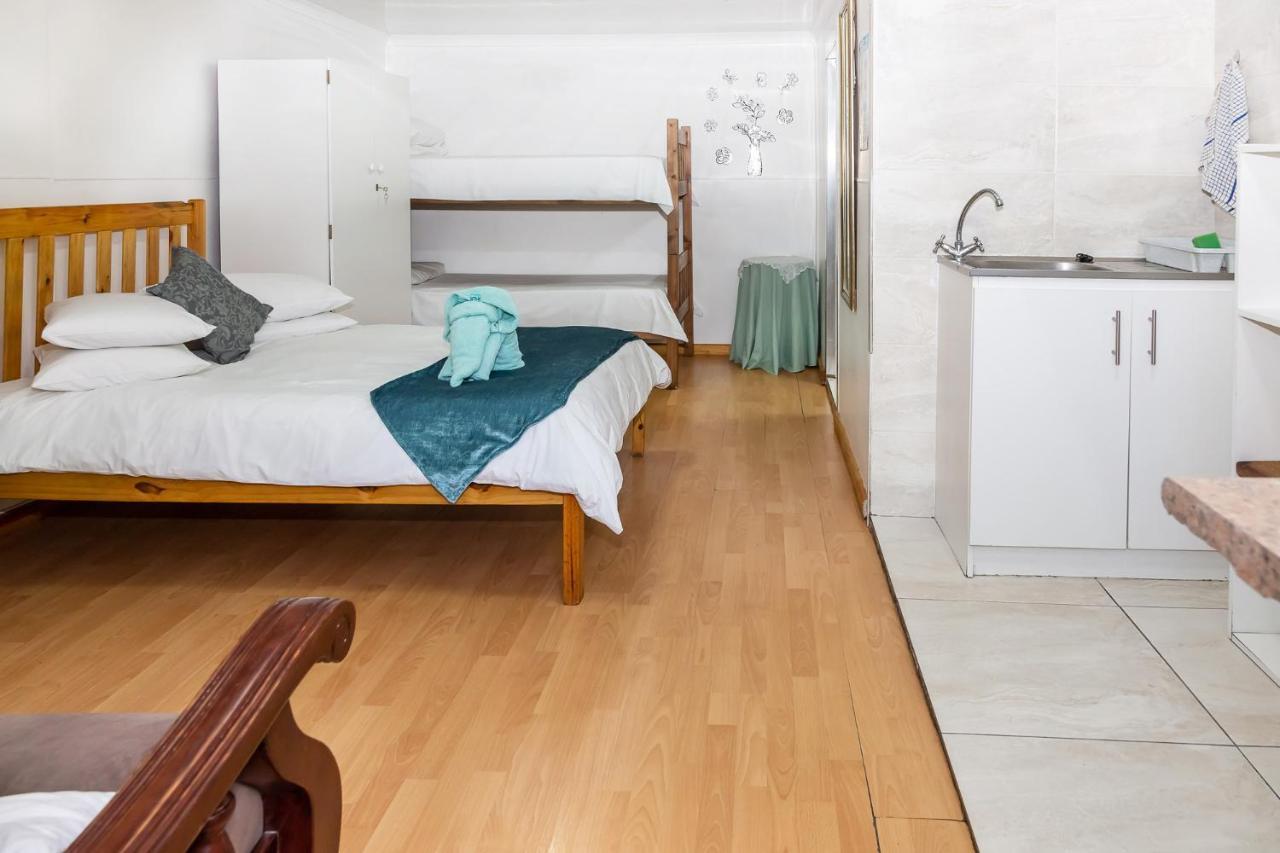 De Helling Self Catering Bed and Breakfast Brackenfell Εξωτερικό φωτογραφία